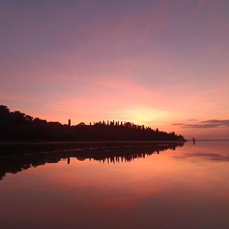Isola Polvese Resort Castiglione del Lago Exteriör bild